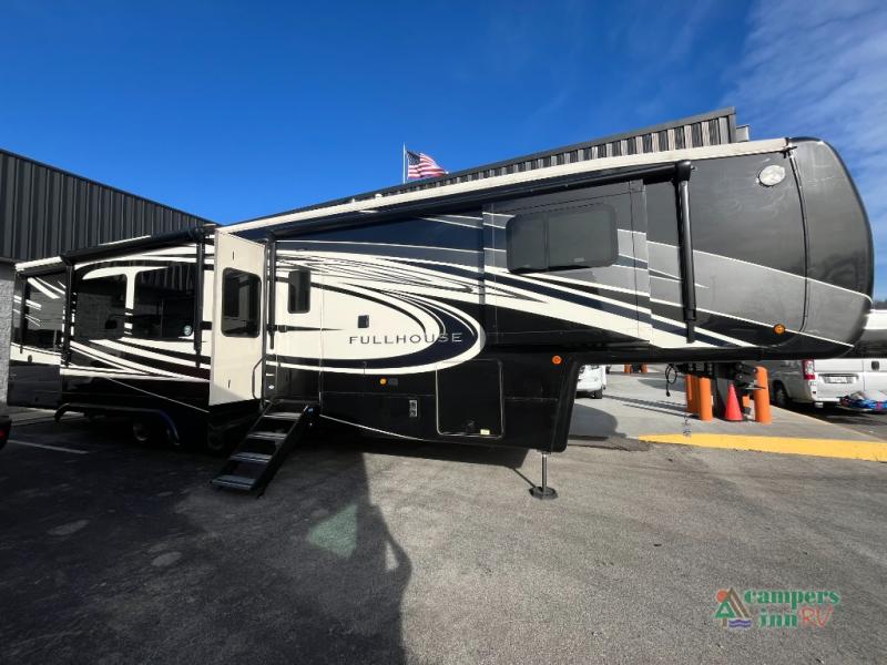 RV listing image