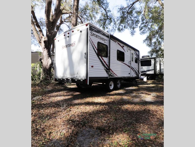 RV listing image