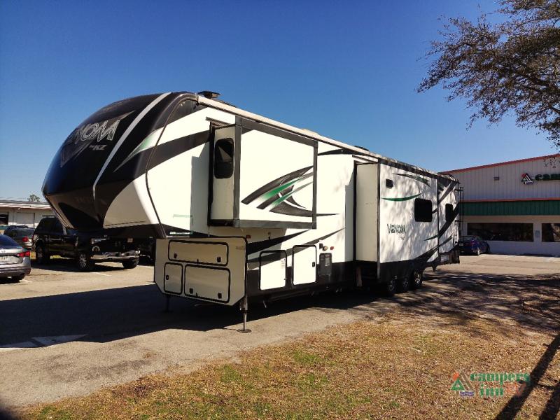 RV listing image