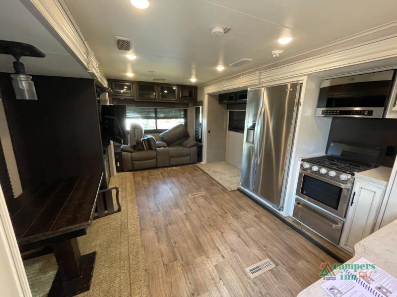 RV listing image