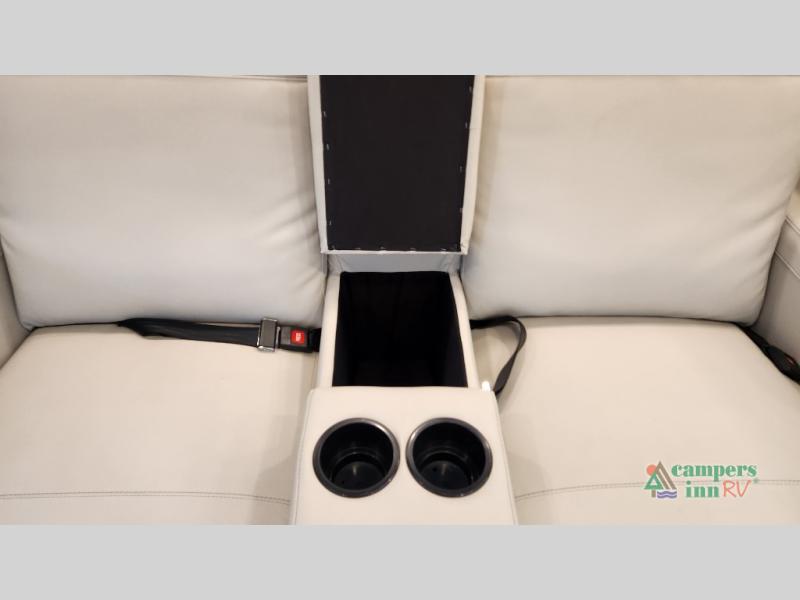 Thor Motor Coach Riviera Image