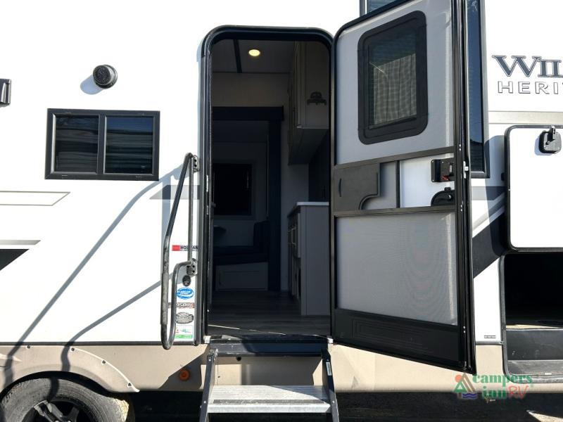 RV listing image