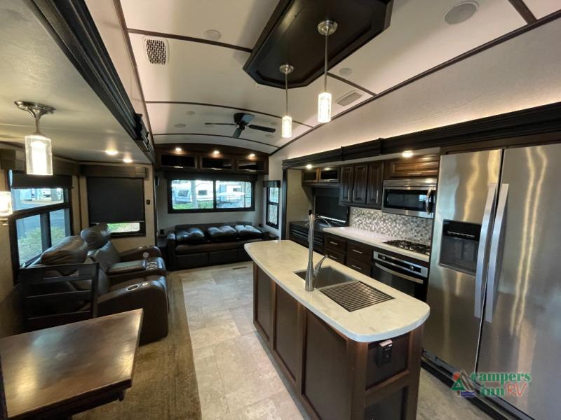RV listing image