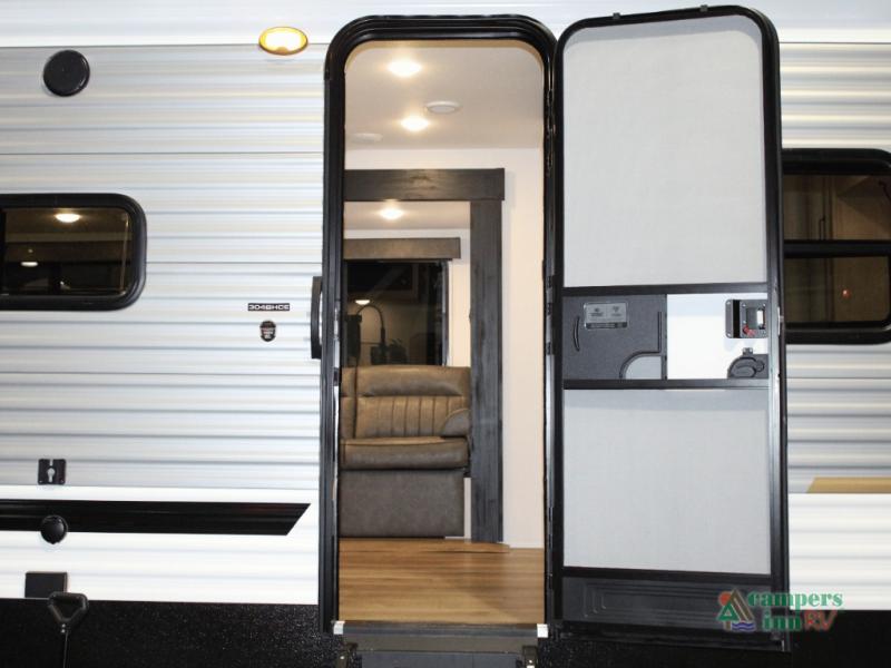 RV listing image