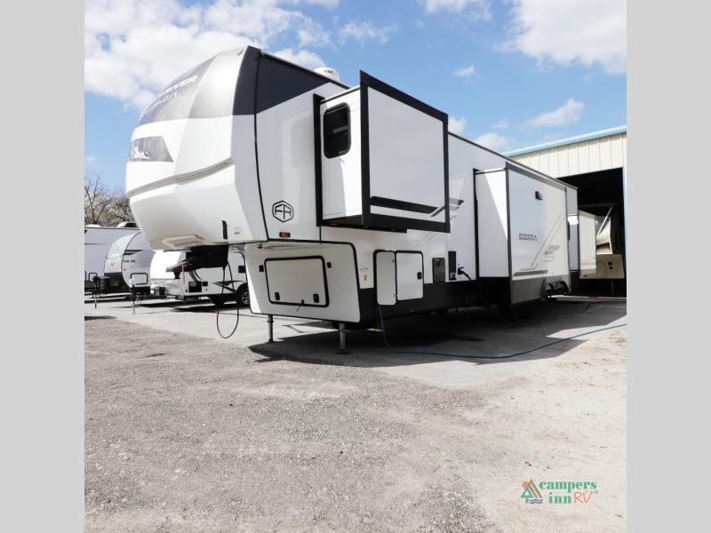 RV listing image