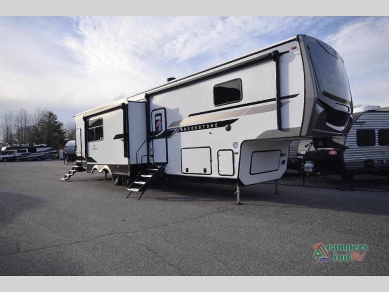 RV listing image