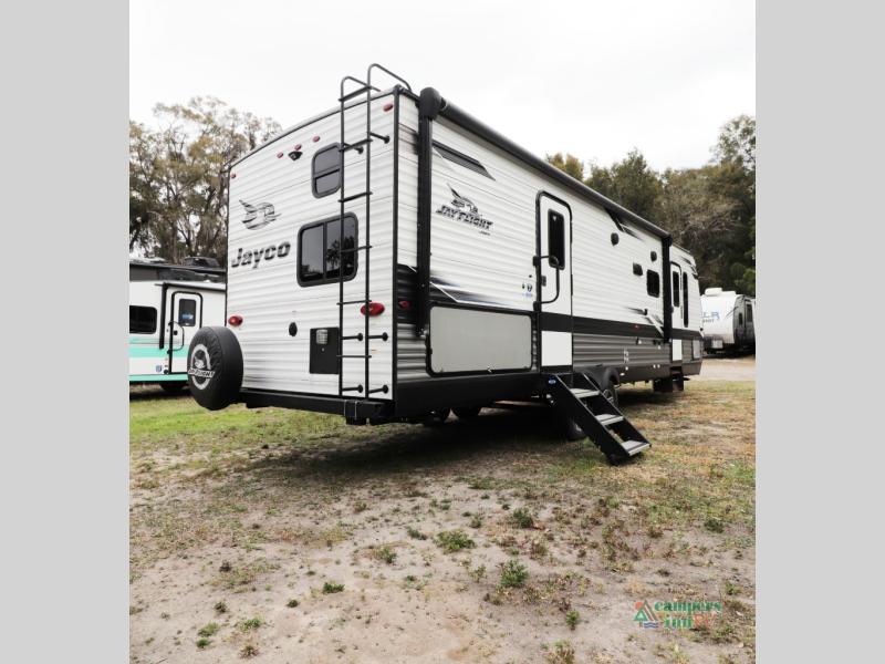 RV listing image