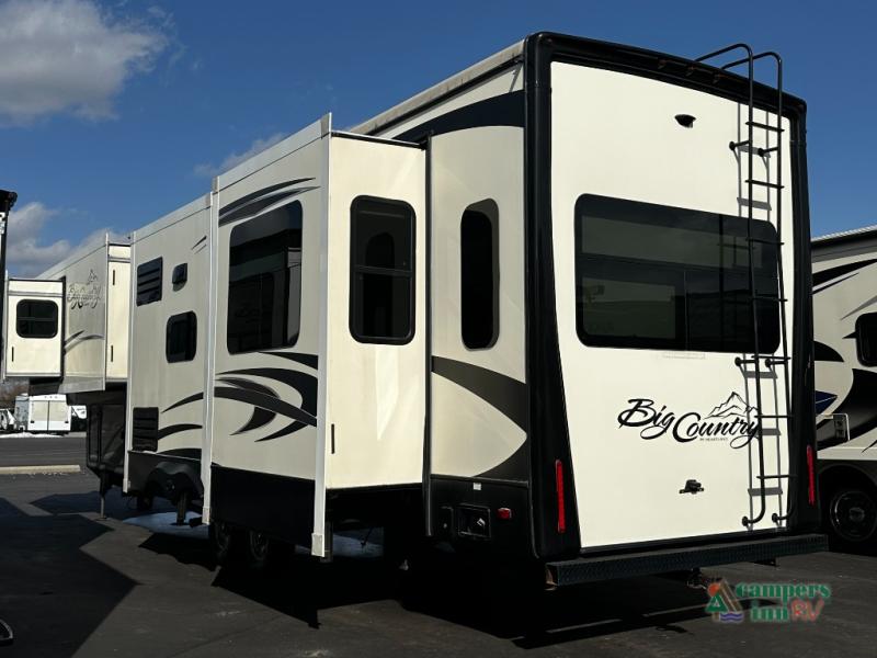 RV listing image