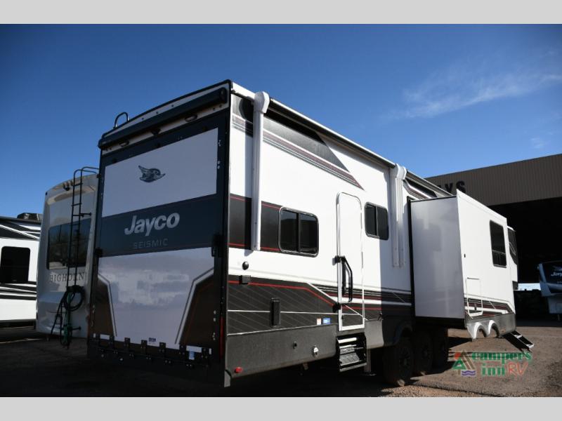 RV listing image