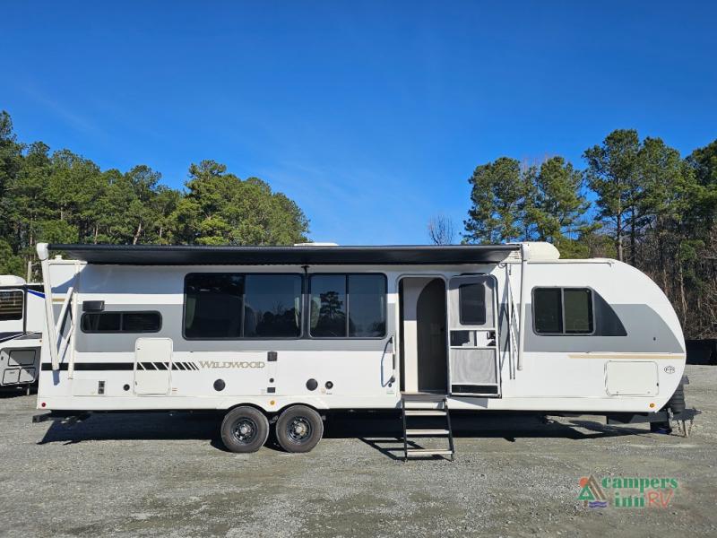 RV listing image