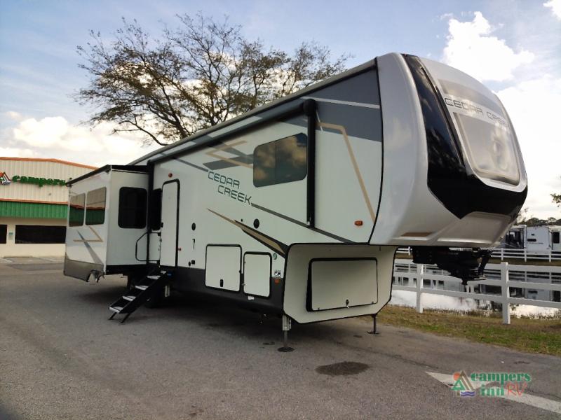 RV listing image