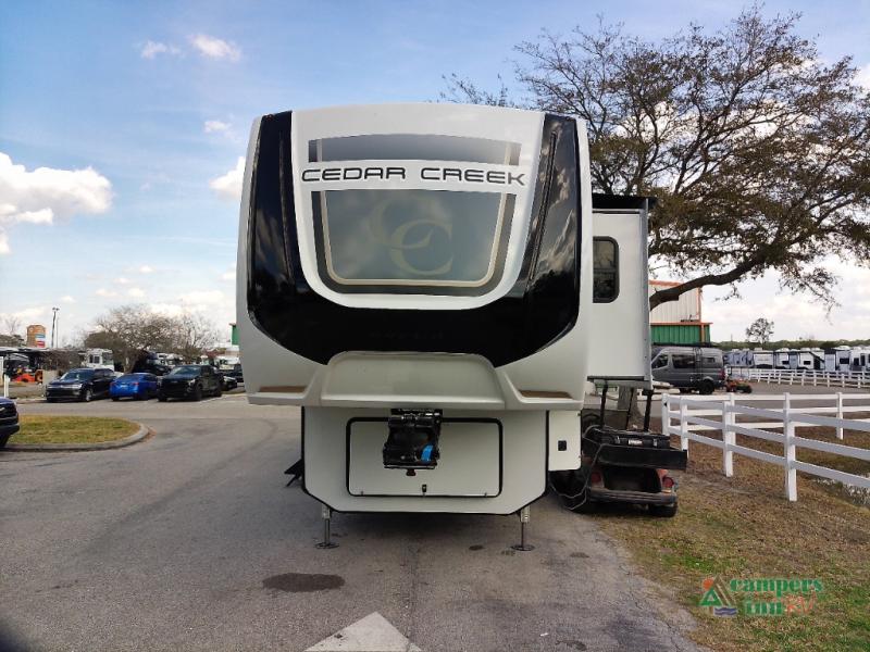 RV listing image