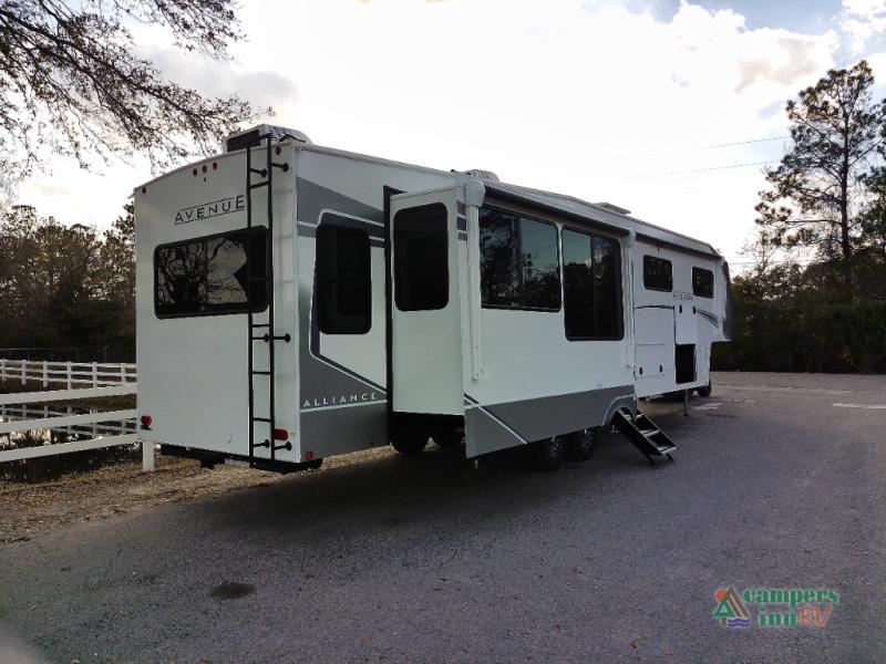 RV listing image