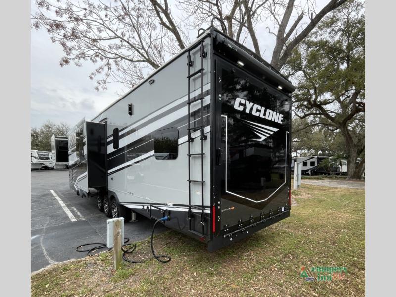 RV listing image