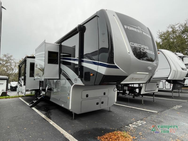 RV listing image