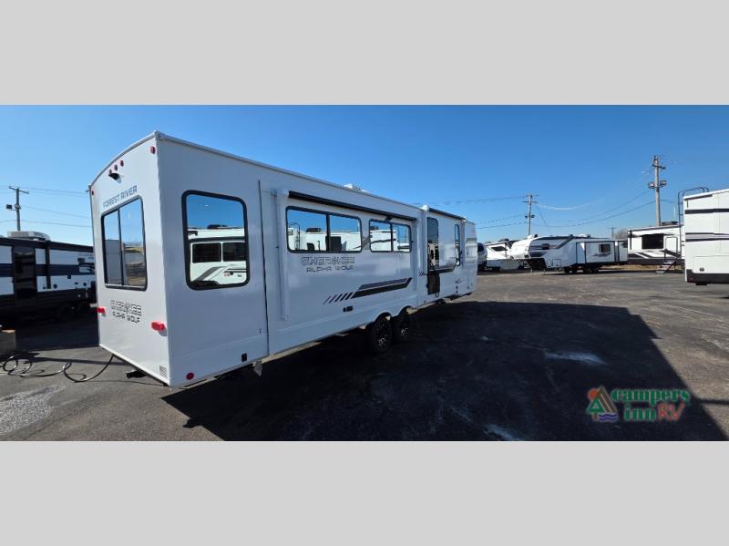 RV listing image