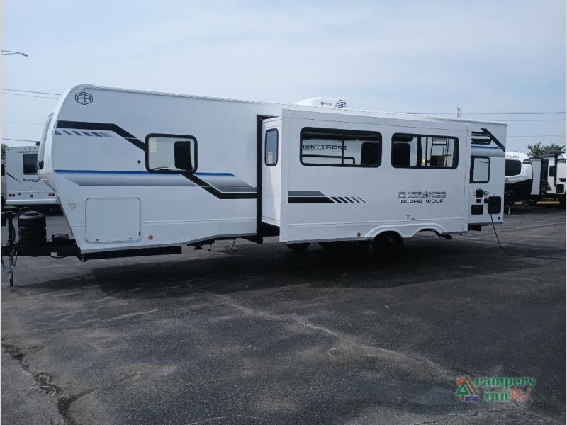 RV listing image