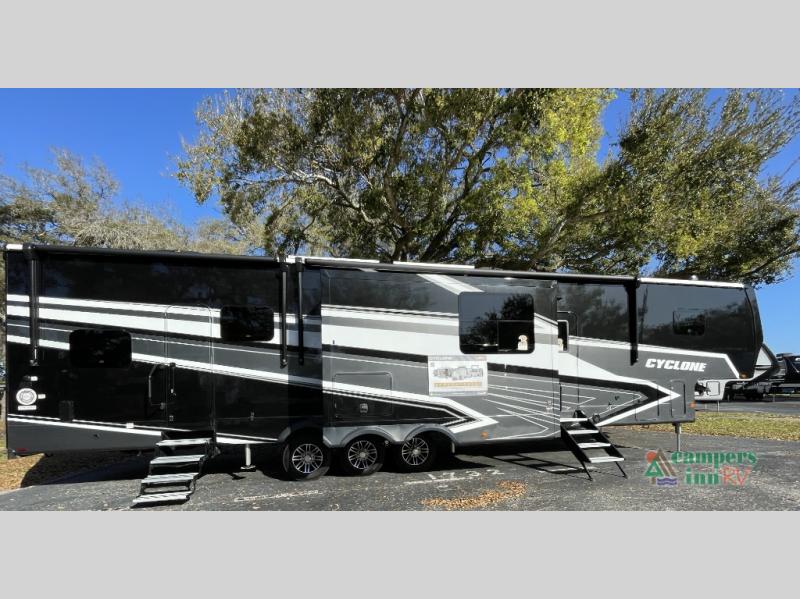 RV listing image