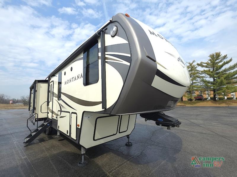 RV listing image