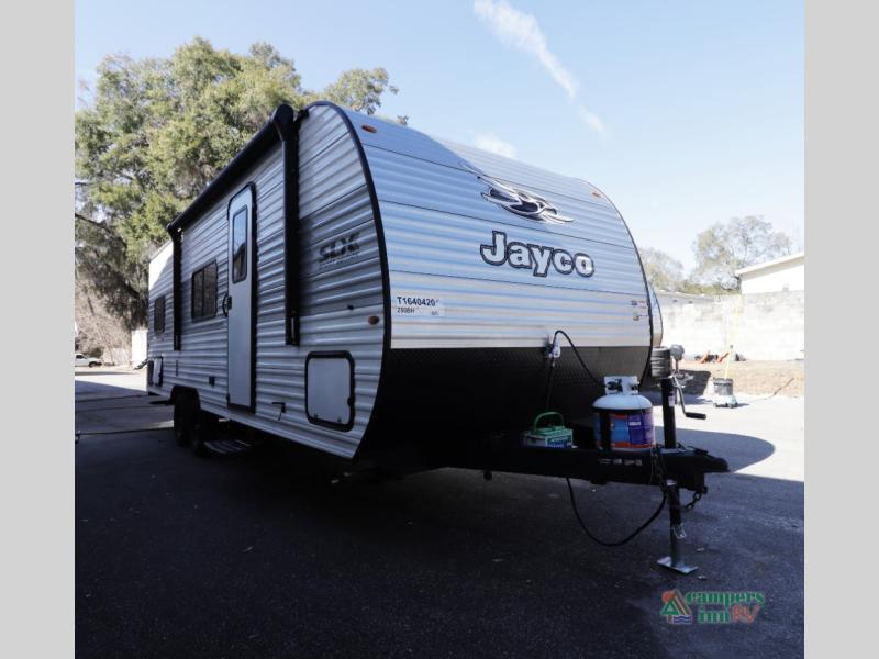 RV listing image