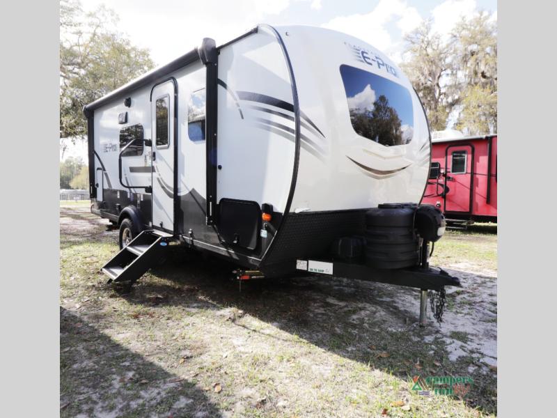 RV listing image