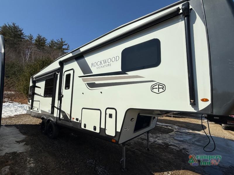 RV listing image