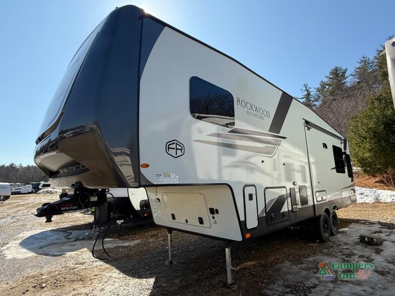 RV listing image