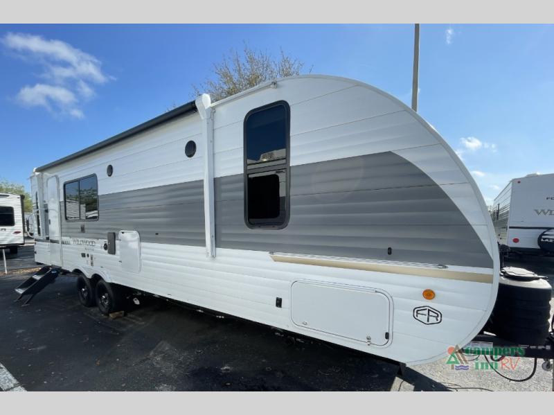 RV listing image