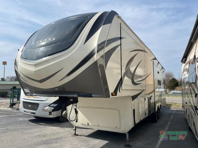 RV listing image