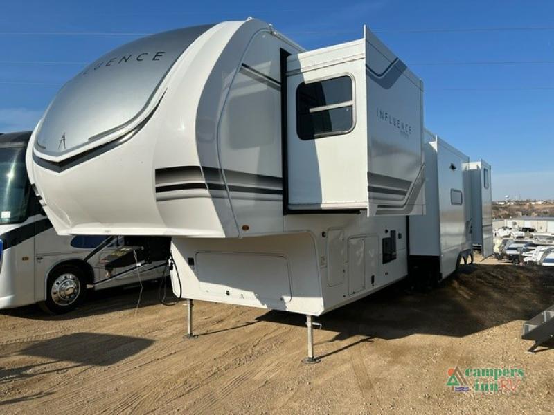 RV listing image