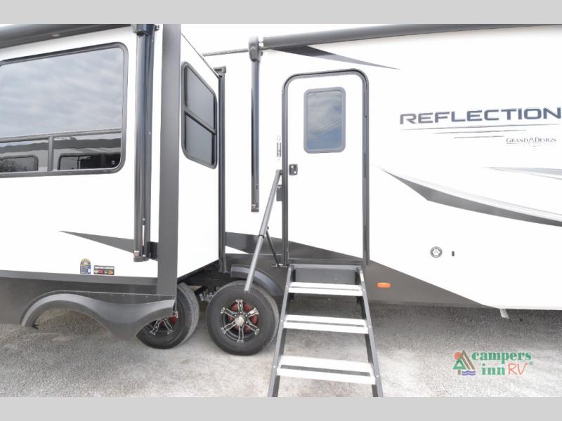 RV listing image