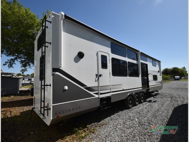RV listing image