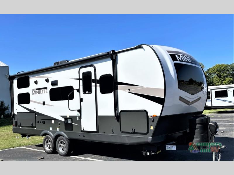 THIS UNIT IS DISPLAYING STOCK PHOTOS. PLEASE CONFIRM OPTIONS WITH THE DEALER
