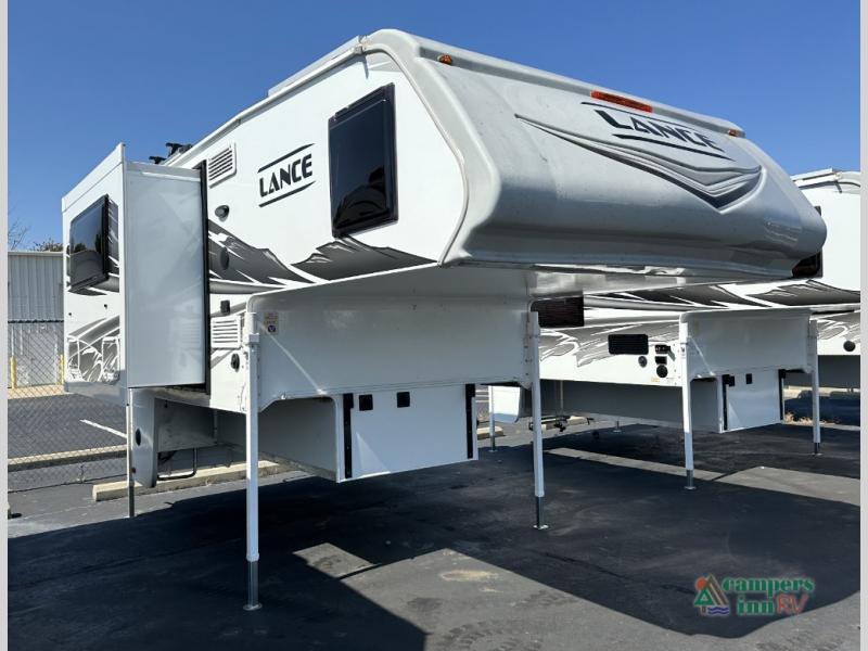Lance 855S Exterior