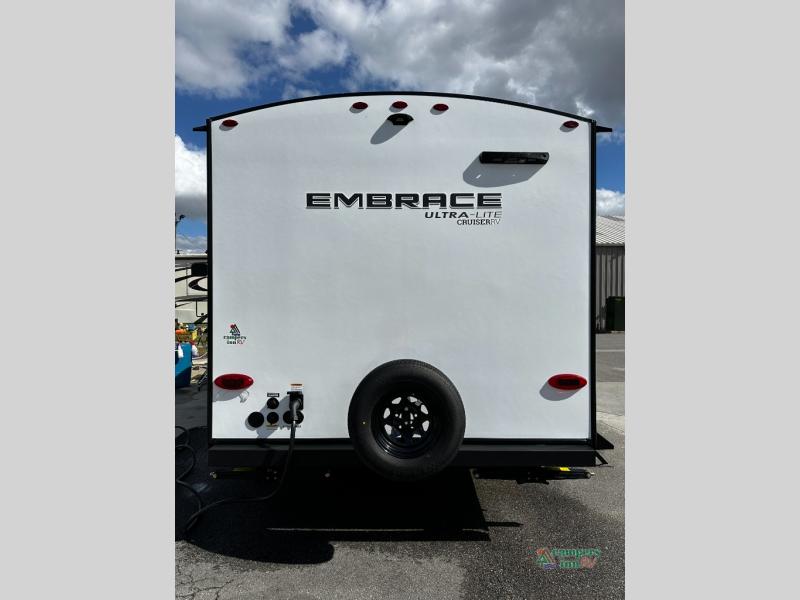 2025 Cruiser RV embrace