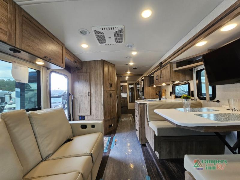 2025 Winnebago vista