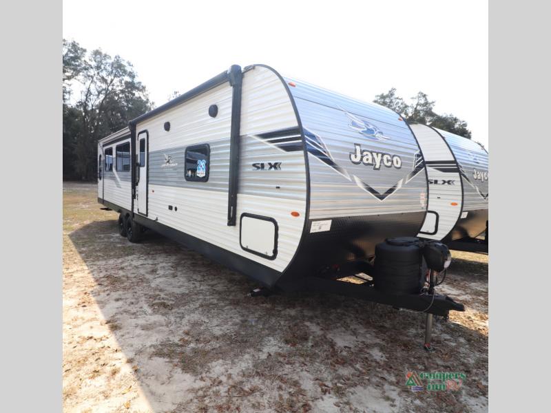 RV listing image