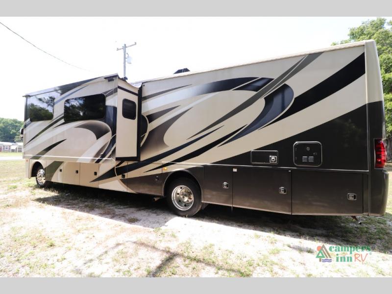 2019 Thor Motor Coach miramar 35.2