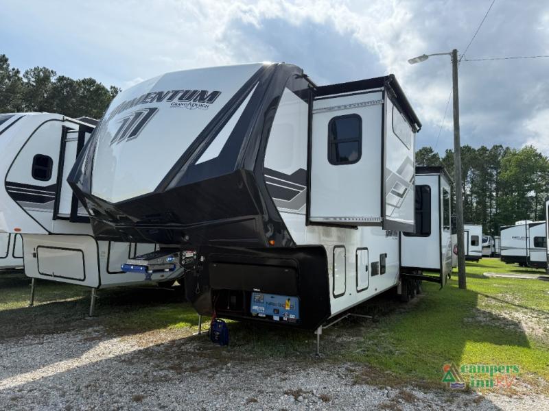 RV listing image