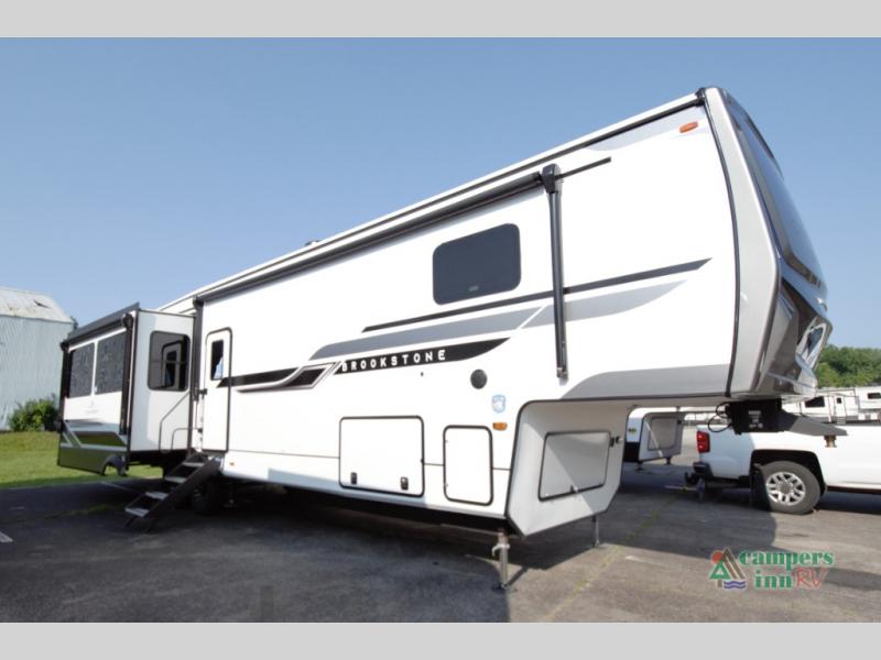 RV listing image