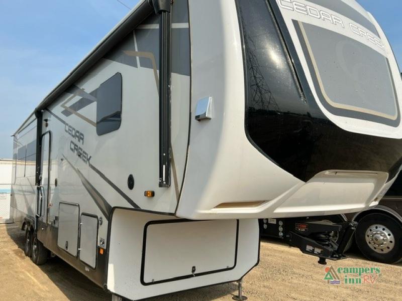 RV listing image