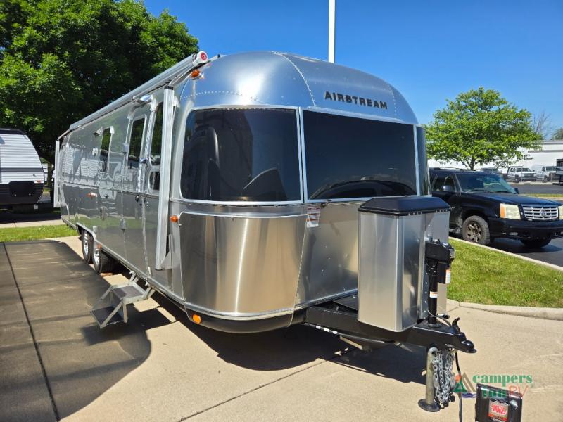 2021 Thor Airstream Classic 30RBT Exterior