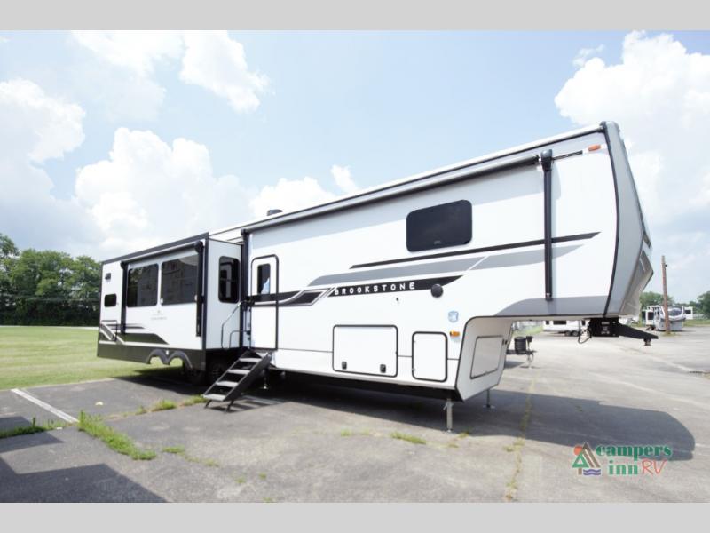 RV listing image