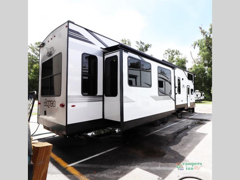 RV listing image