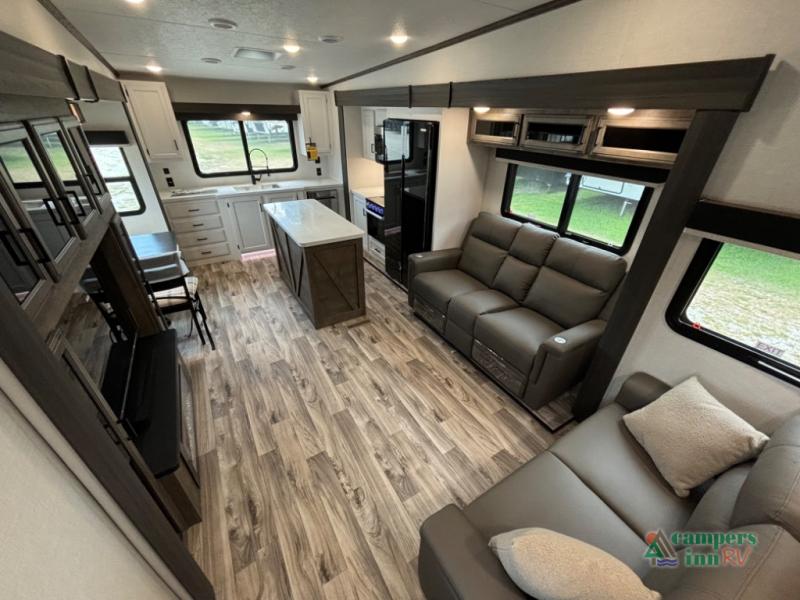 2025 Venture Rv sporttrek touring edition