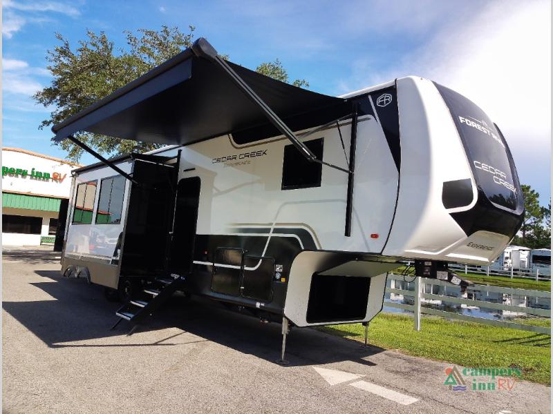 RV listing image