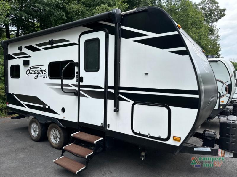 2021 Grand Design RV imagine 17mke