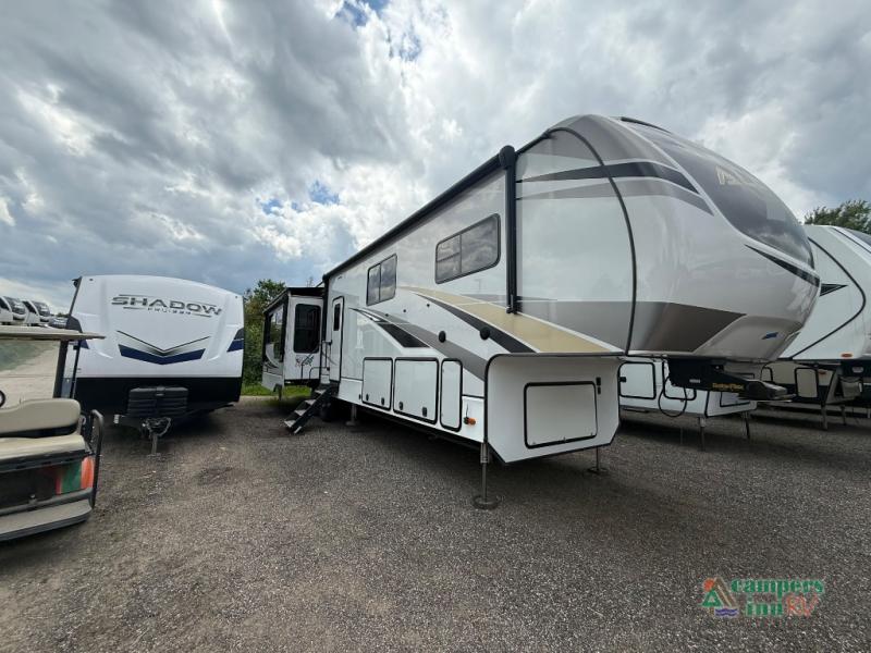 RV listing image