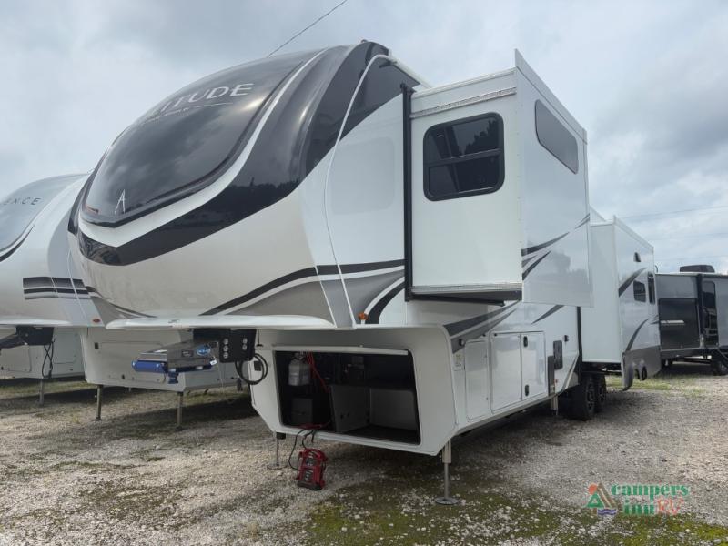 RV listing image