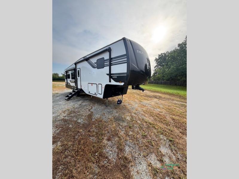 RV listing image